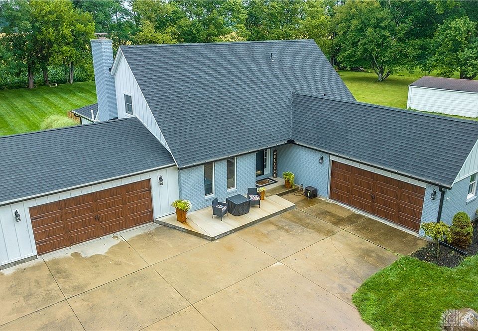 1st image of 125 Crestwood Dr