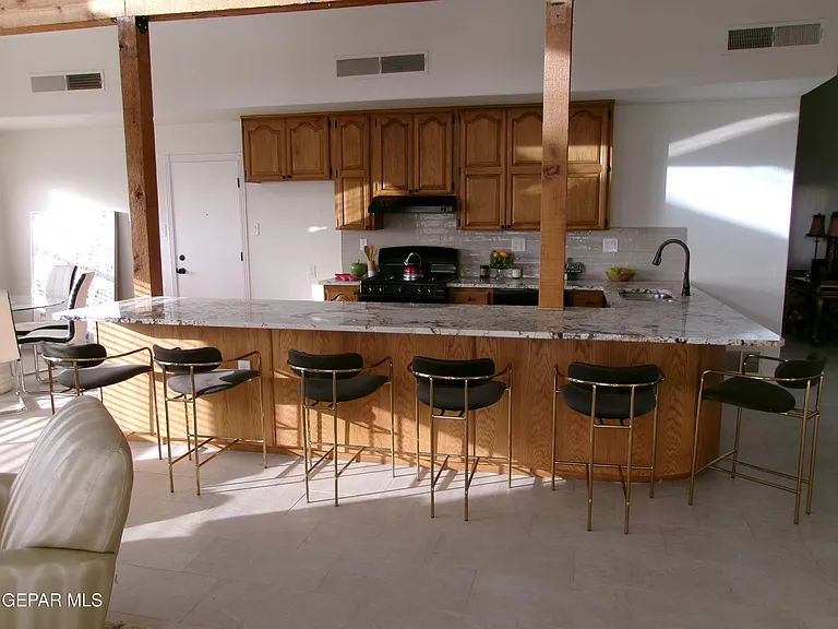 294 Vaquero Ln #B — Photo 12