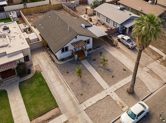3rd image of 526 S Imperial Ave