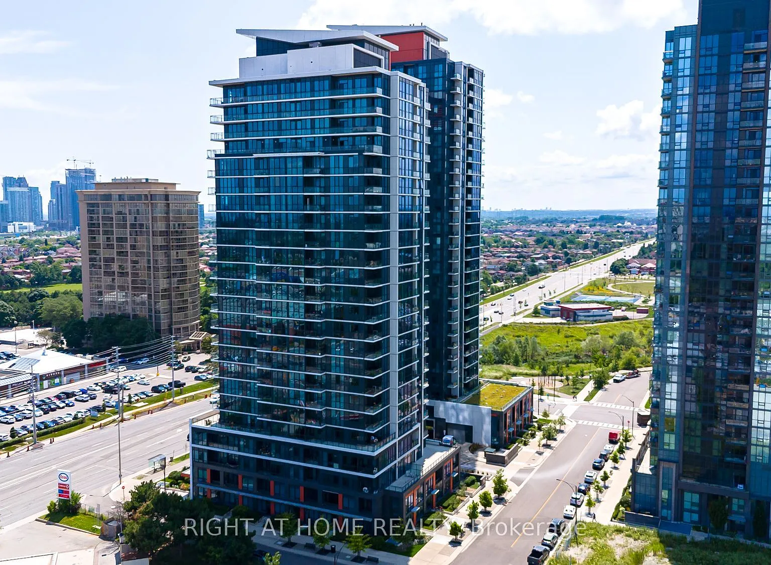 4 bed, $3,550 — Photo 2