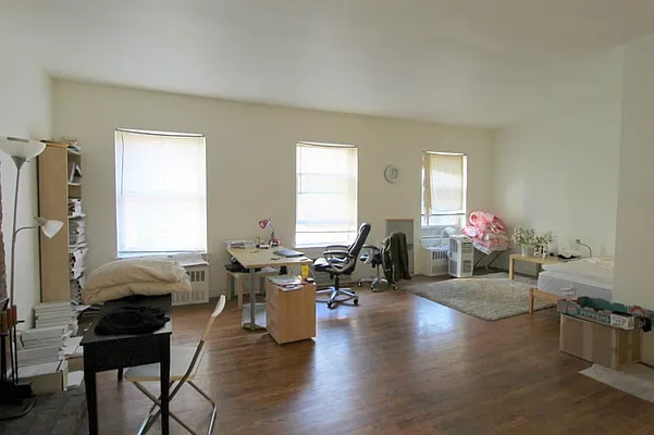 Rented by Town Residential | media 21
