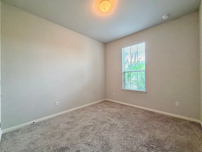 877 Centerra Hills Cir — Photo 24