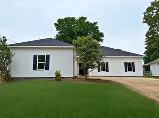 912 Bernice St, Tuscumbia, AL 35674