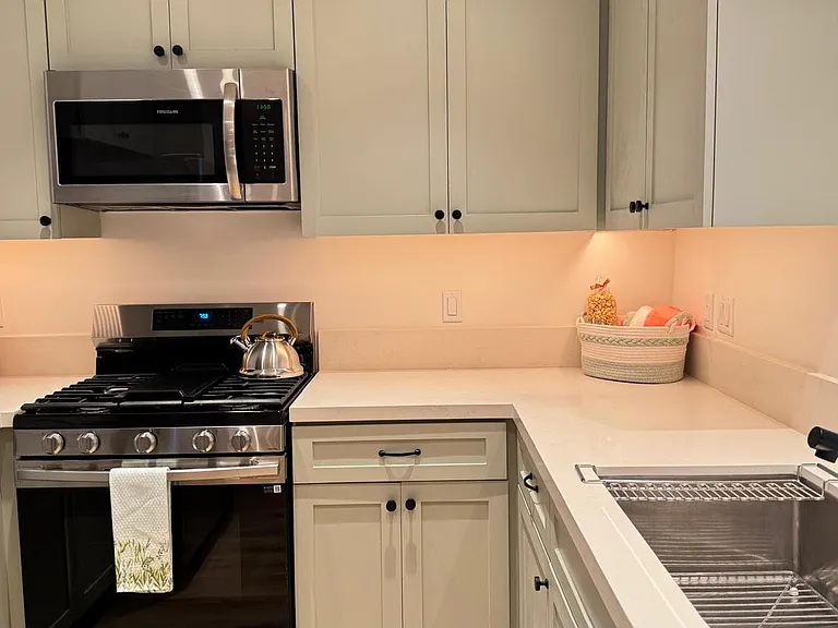 1744 Butler Ave #205 — Photo 6