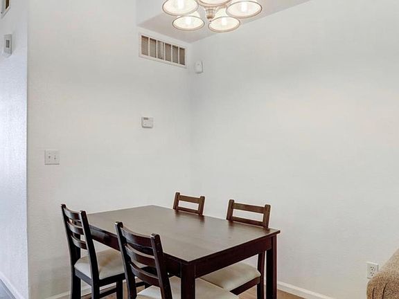 Dining/living room