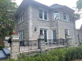 1662 Wealthy St SE, East Grand Rapids, MI