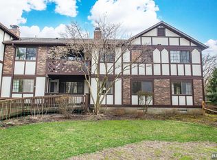 102 Mark Twain Way, Mahwah, NJ 07430