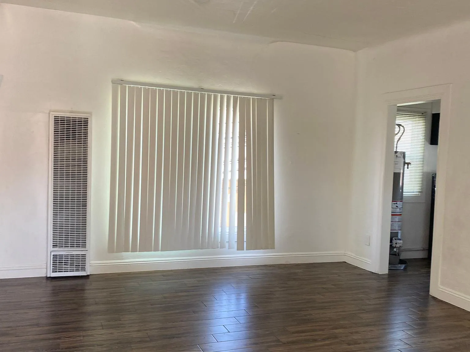 Studio, 300 sqft, $1,400 — Photo 2