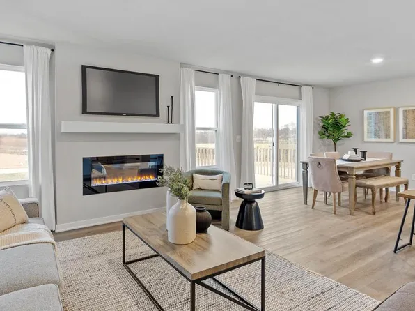 12598 Marshview Dr, Rogers, MN 55374