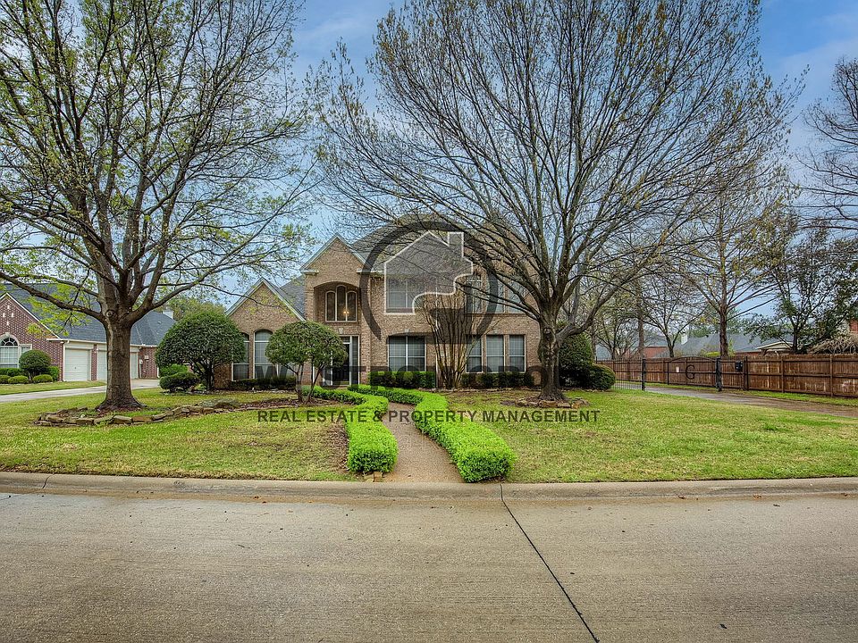 1st image of 219 Canyon Lake Dr