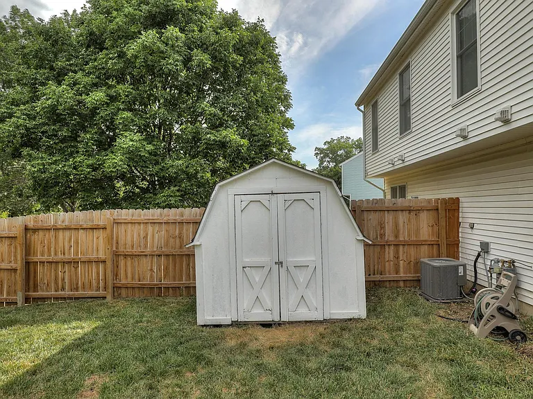 1821 Whittier St — Photo 23