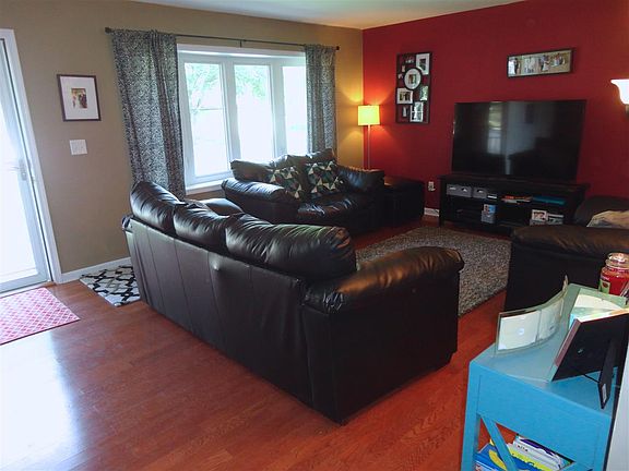 2nd image of 4417 Dakota Dr