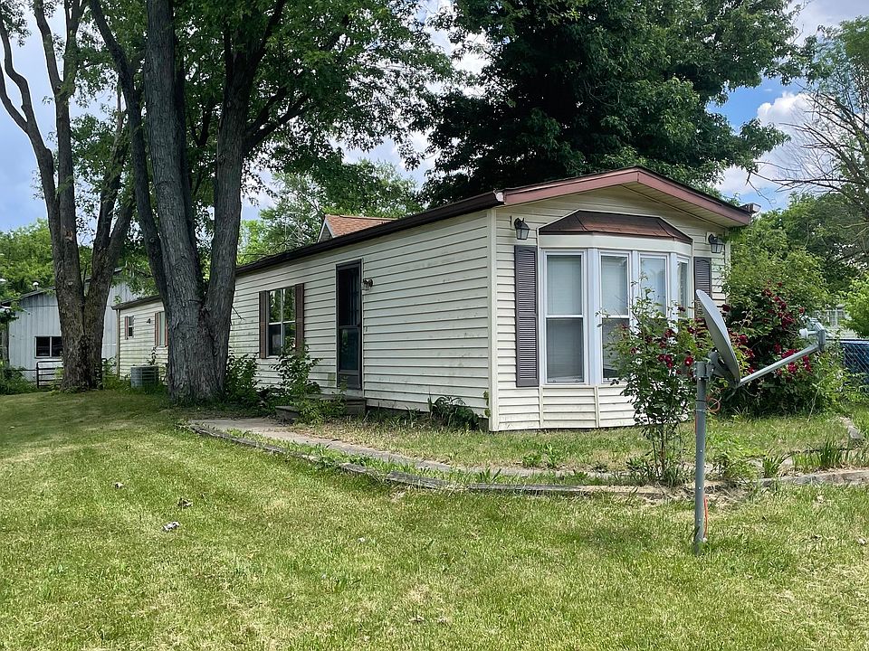 2nd image of 2180 Greenfield Ave
