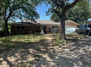 1412 Grantland Cir, Fort Worth, TX 76112