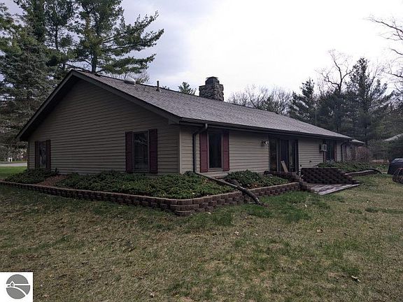 5th image of 3747 Cayuga Trl