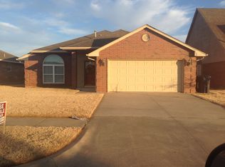 11617 SW 11th St, Yukon, OK 73099