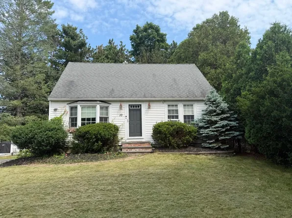 10 Ruth Lane, Hampton, NH 03842