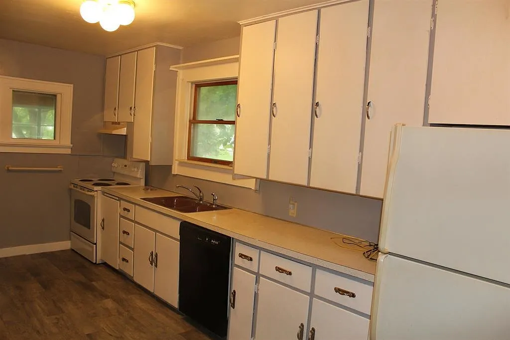 2 bed, 1.0 bath, 800 sqft, $1,000 — Photo 4