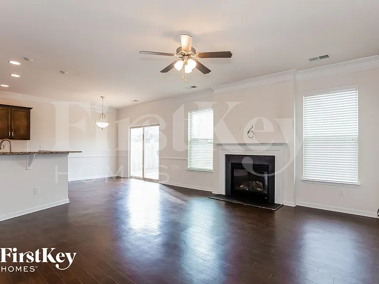104 Rockhopper Ln — Photo 2