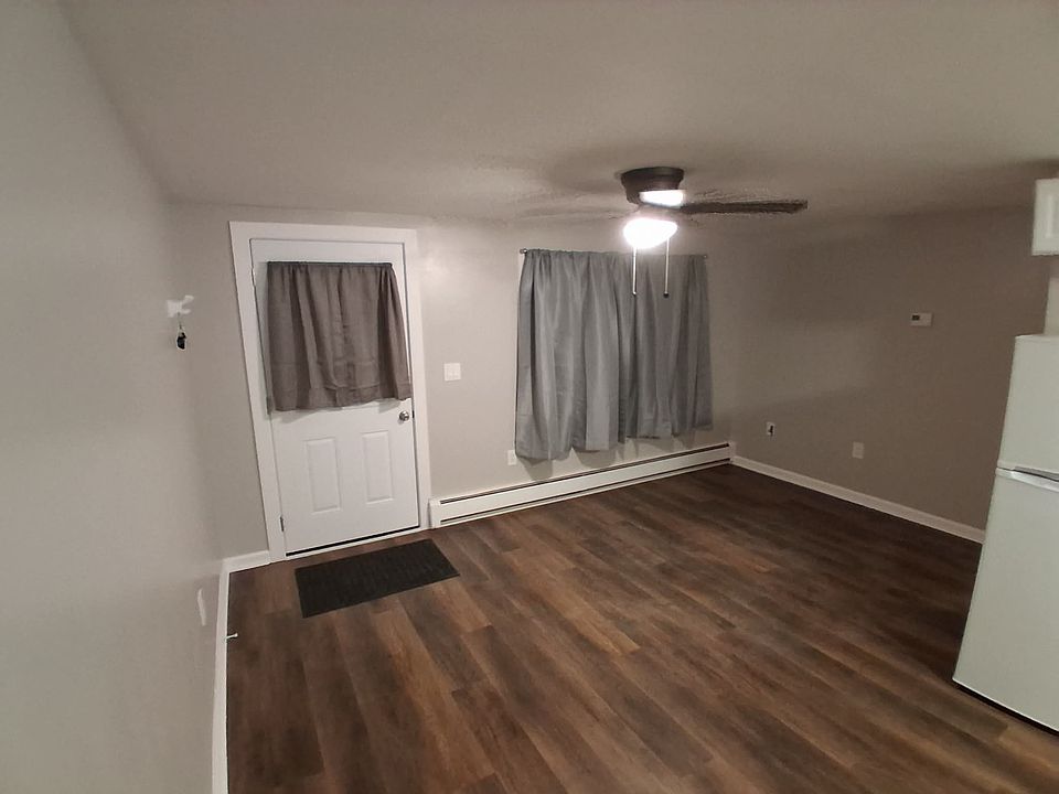 1st image of 322 E Main St #3