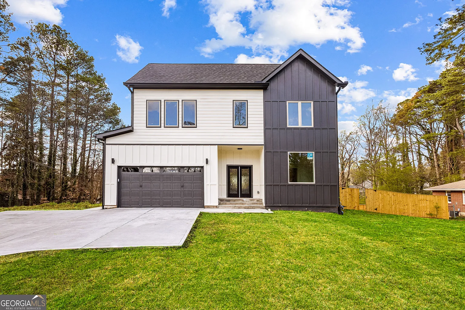 2047 Drew Valley Rd NE photo 1