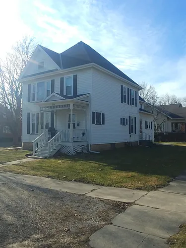 419 1/2 N Wolfe St Photo 1