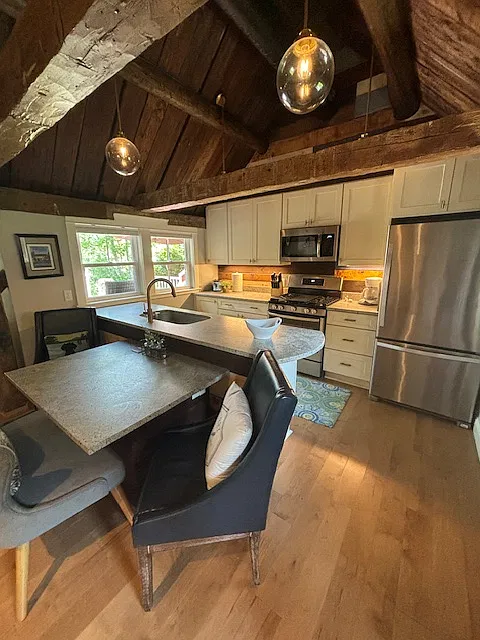 1 bed, 750 sqft, $2,000 — Photo 4