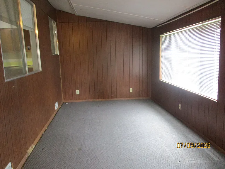 450 Crestmoor Rd — Photo 14