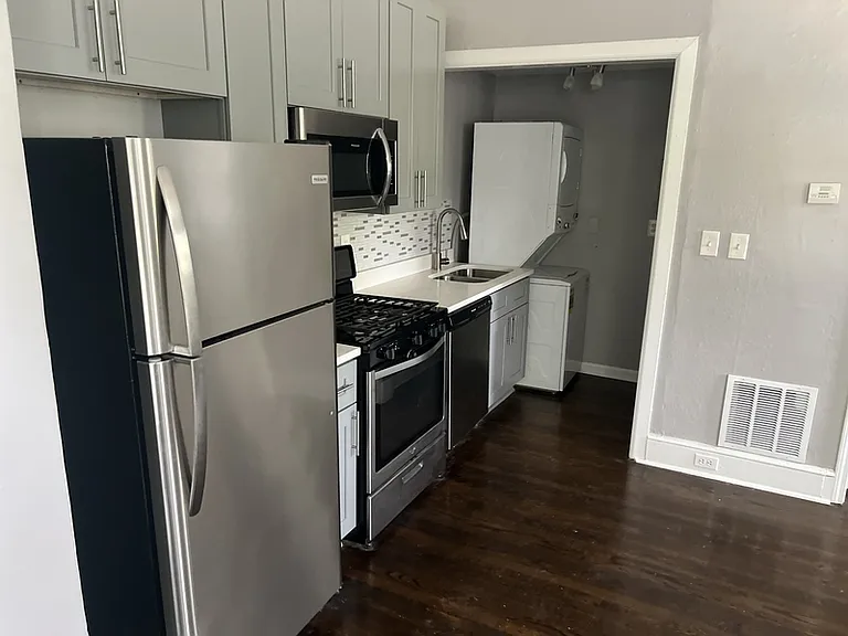 1351 Oxford Rd NE #1 — Photo 5