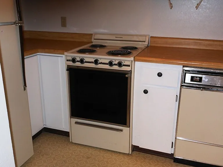 1250 Salem Pl — Photo 3
