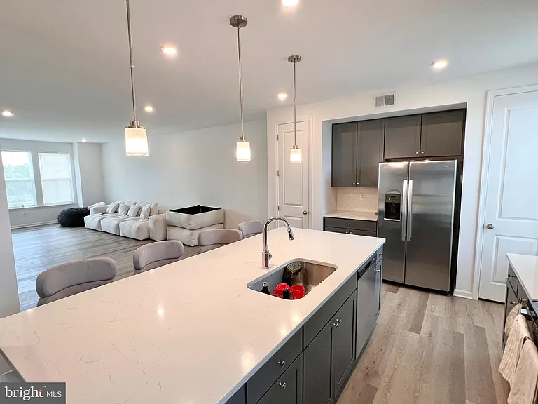 357 Andrew Ct — Photo 12