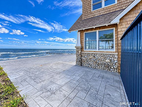 3rd image of 138 Shorefront Street