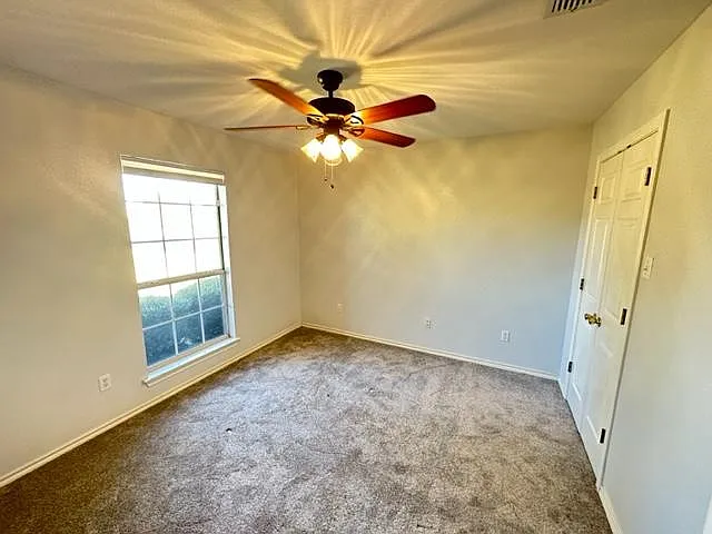 843 FM 2560 — Photo 10