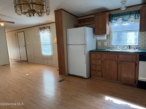 3rd image of 1315 Rock Crab Way SW