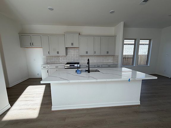 23611 Cinnamon Tree Lane Interior Image 5