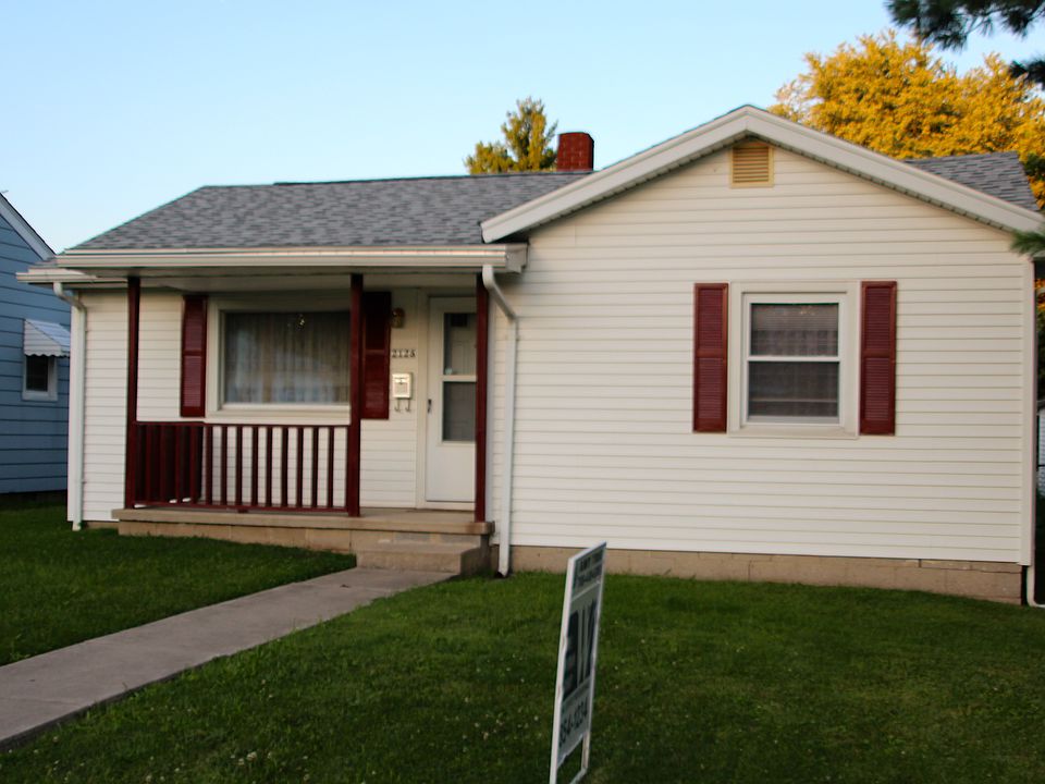 Front of home New Roof