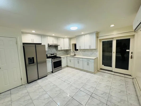 (undisclosed Address), Brooklyn, NY 11214