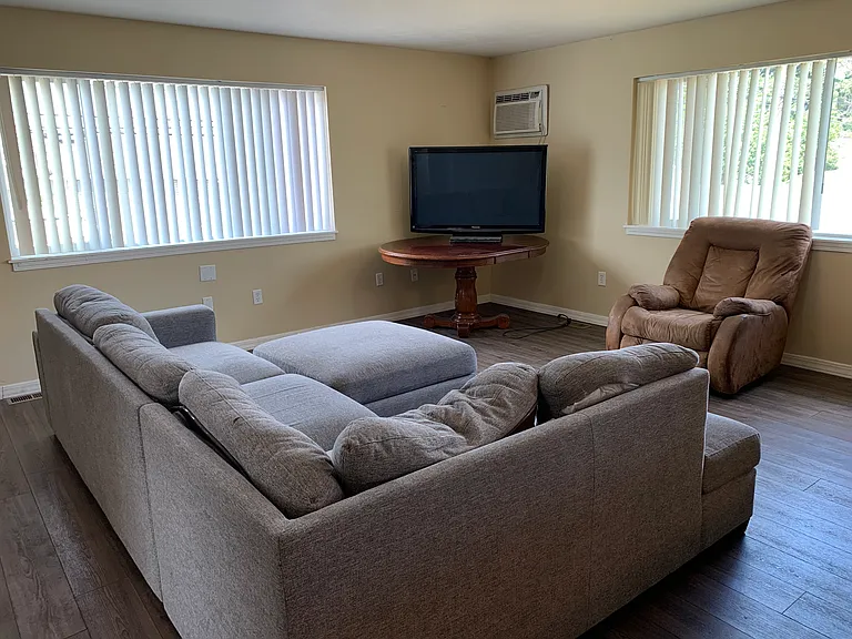 303 E Augusta Ave #2 — Photo 5