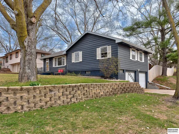 4305 N 85th Cir, Omaha, NE 68134