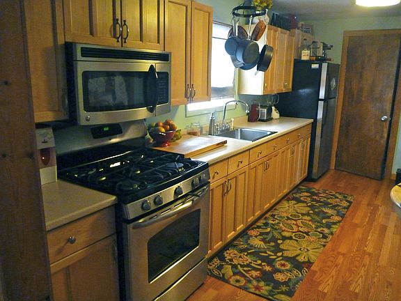Kitchen New S/S Appliances