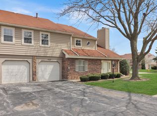 9236 Whitehall Ln, Orland Park, IL 60462