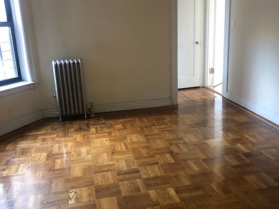 3rd image of 2710 Webb Ave APT 2G