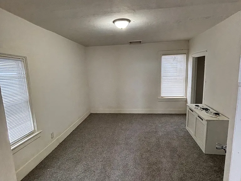 1521 Michigan Ave — Photo 4