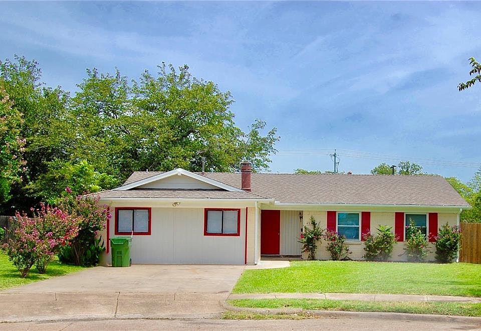 1st image of 4934 Pinehurst Dr