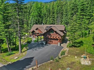 161 Sugarloaf Ct, Cascade, ID 83611
