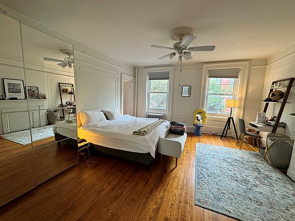 4th image of 138 Kane St #2