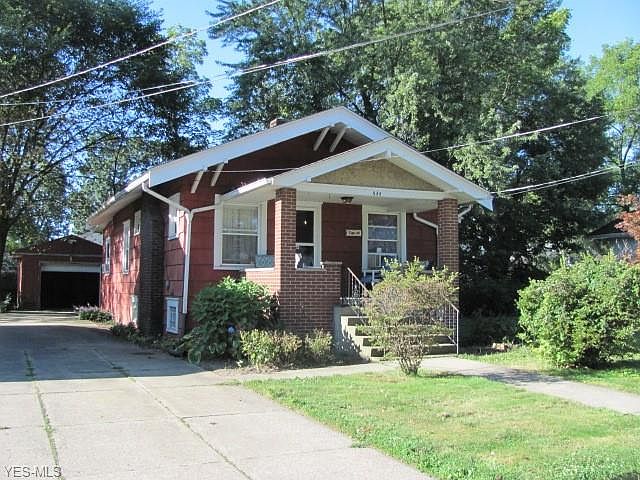 1st image of 536 Marguerite Ave
