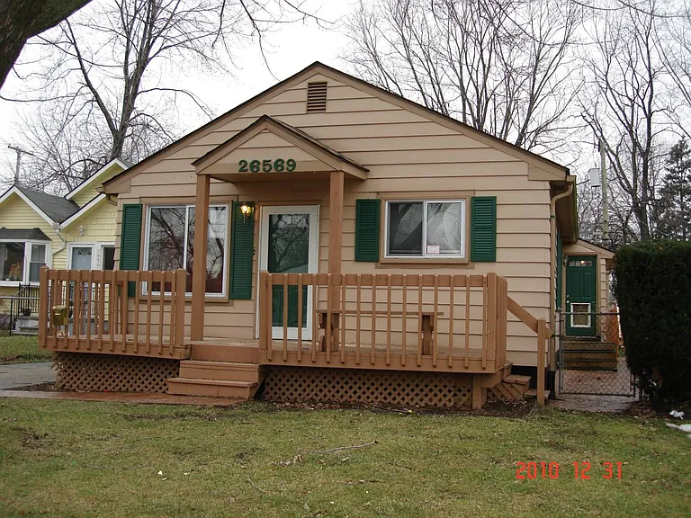 26569 Brettonwoods St — Photo 1