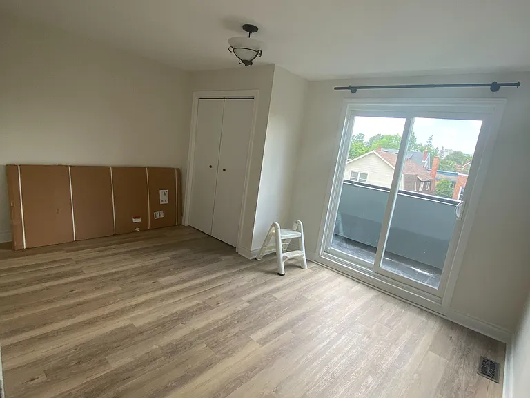 451 Sunnyside Ave — Photo 47