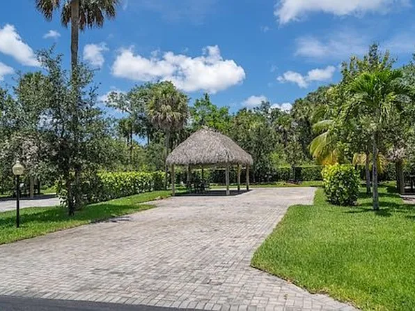 147 S Cortez Dr #147, Pompano Beach, FL 33068